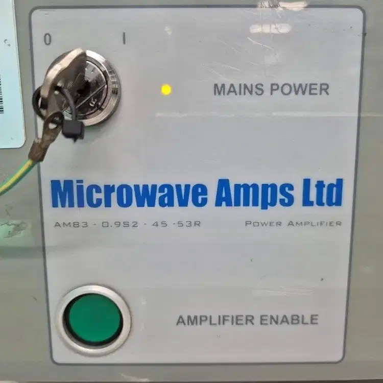 Microwave Amps AM83-0.9S2-45-53R 전력증폭기.