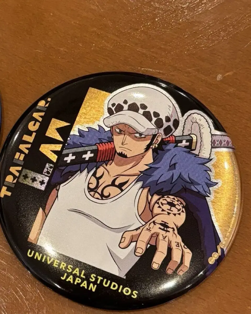 ONEPIECE USJ Low Can Badge