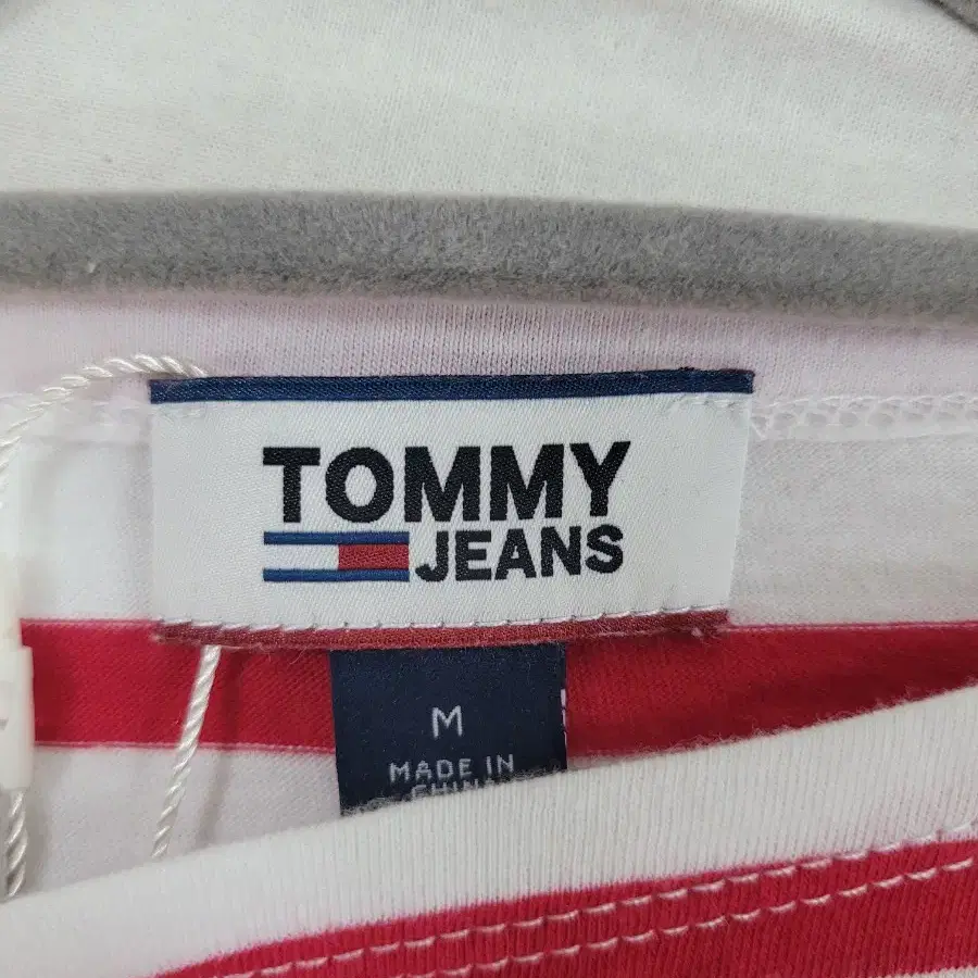 타미힐피거 진스 TOMMY HILFIGER JEANS 여성 반팔티 M