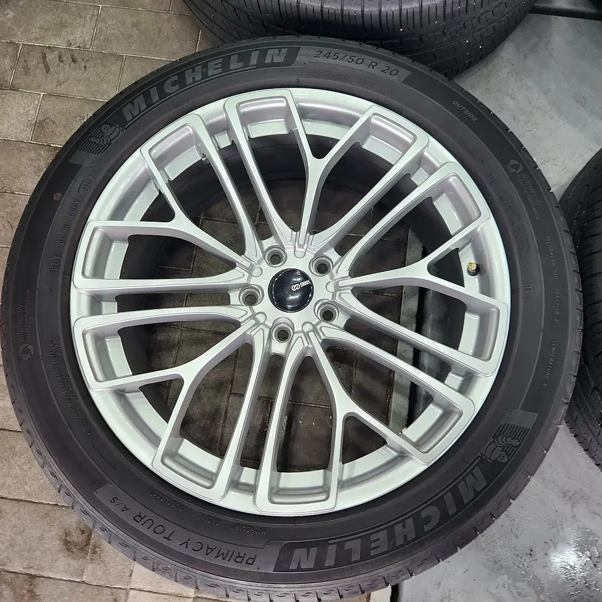 bbs re-x 스타일 20인치 휠타이어 한대분 판매합니다