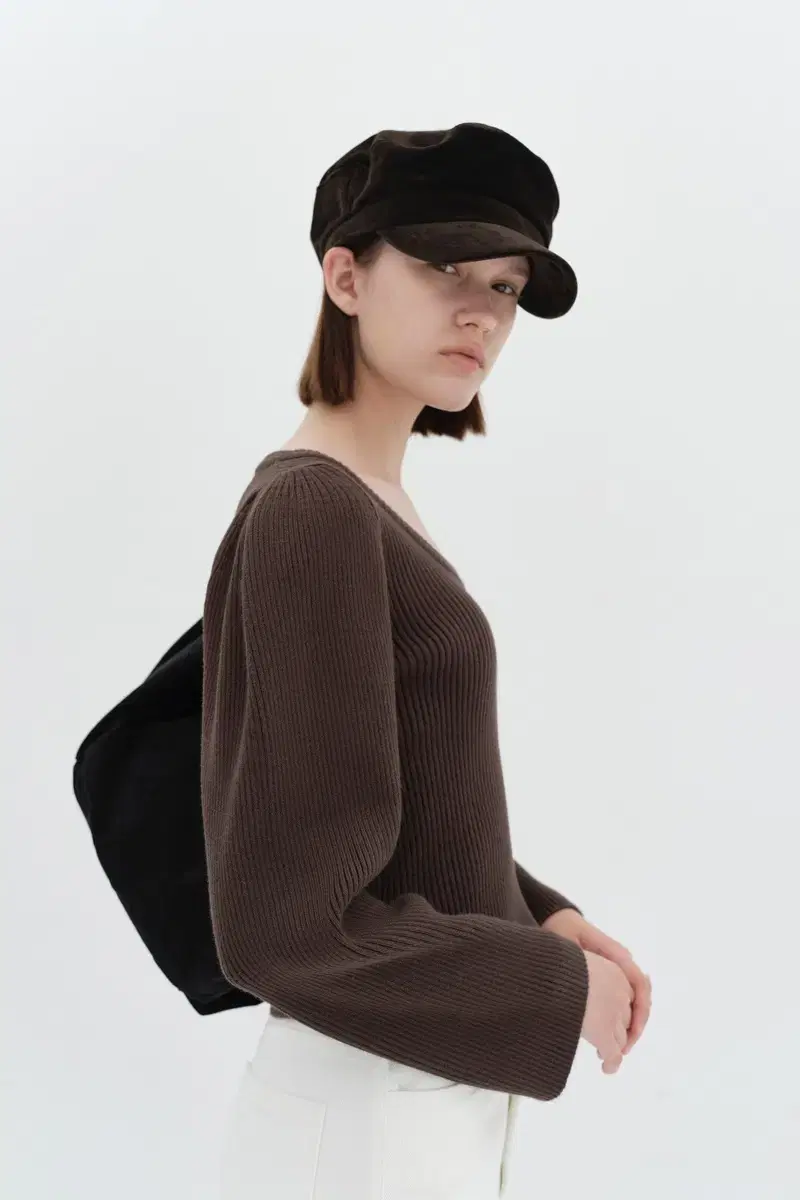 로우클래식 VOLUME SHOULDER KNIT