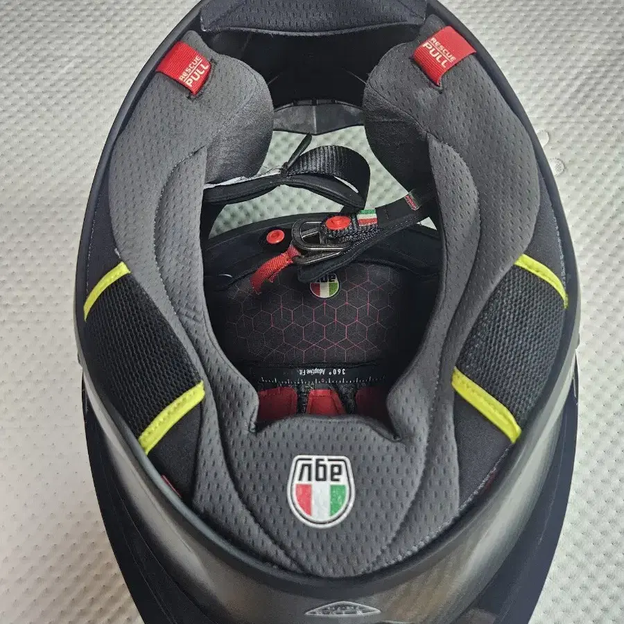 Agv 피스타(pista) gp rr 무광카본 M사이즈판매