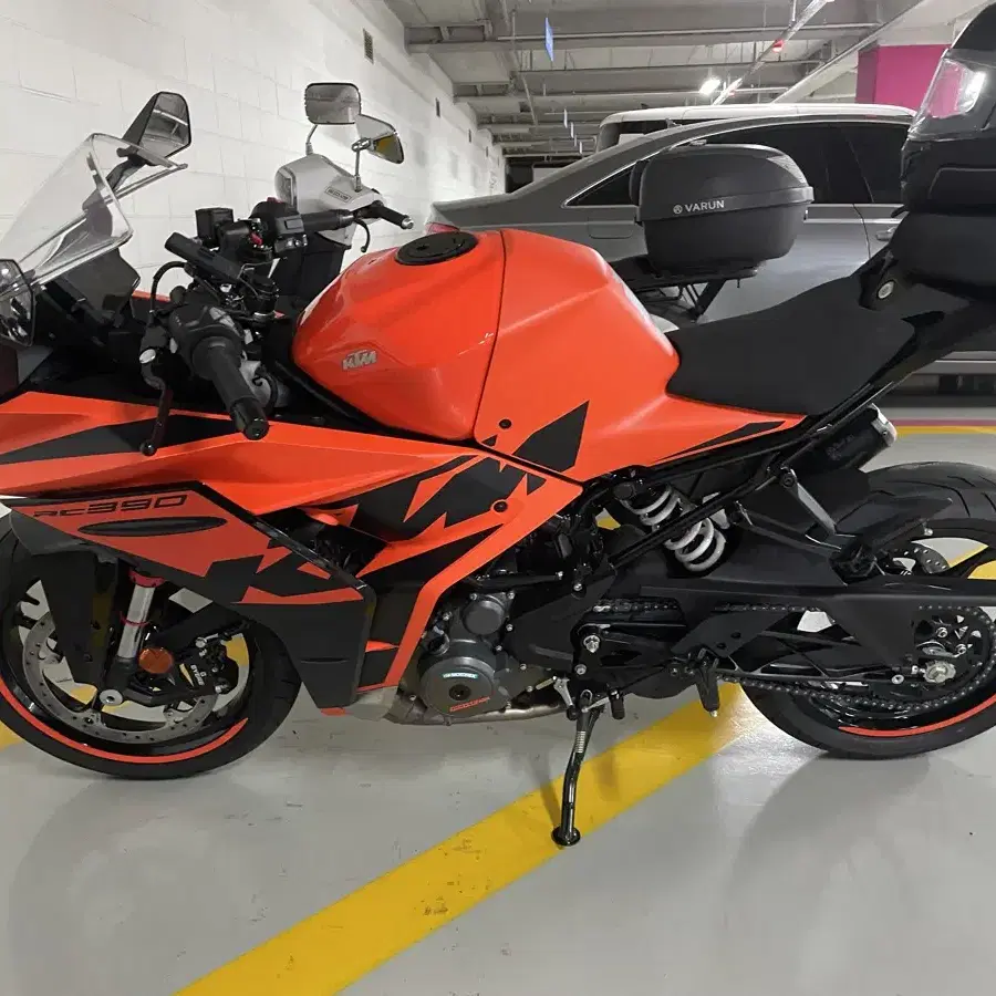 쿼터급 최강 KTM RC390 판매합니다.(1000km 미만)