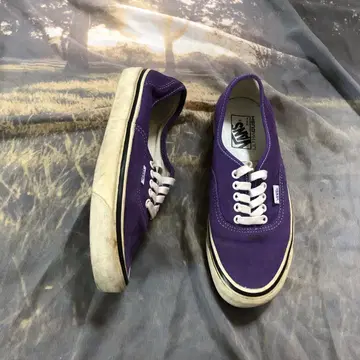 Vintage Vans authentic style 44 purple