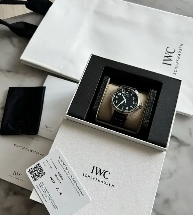 IWC 빅파일럿 워치 43mm 검판