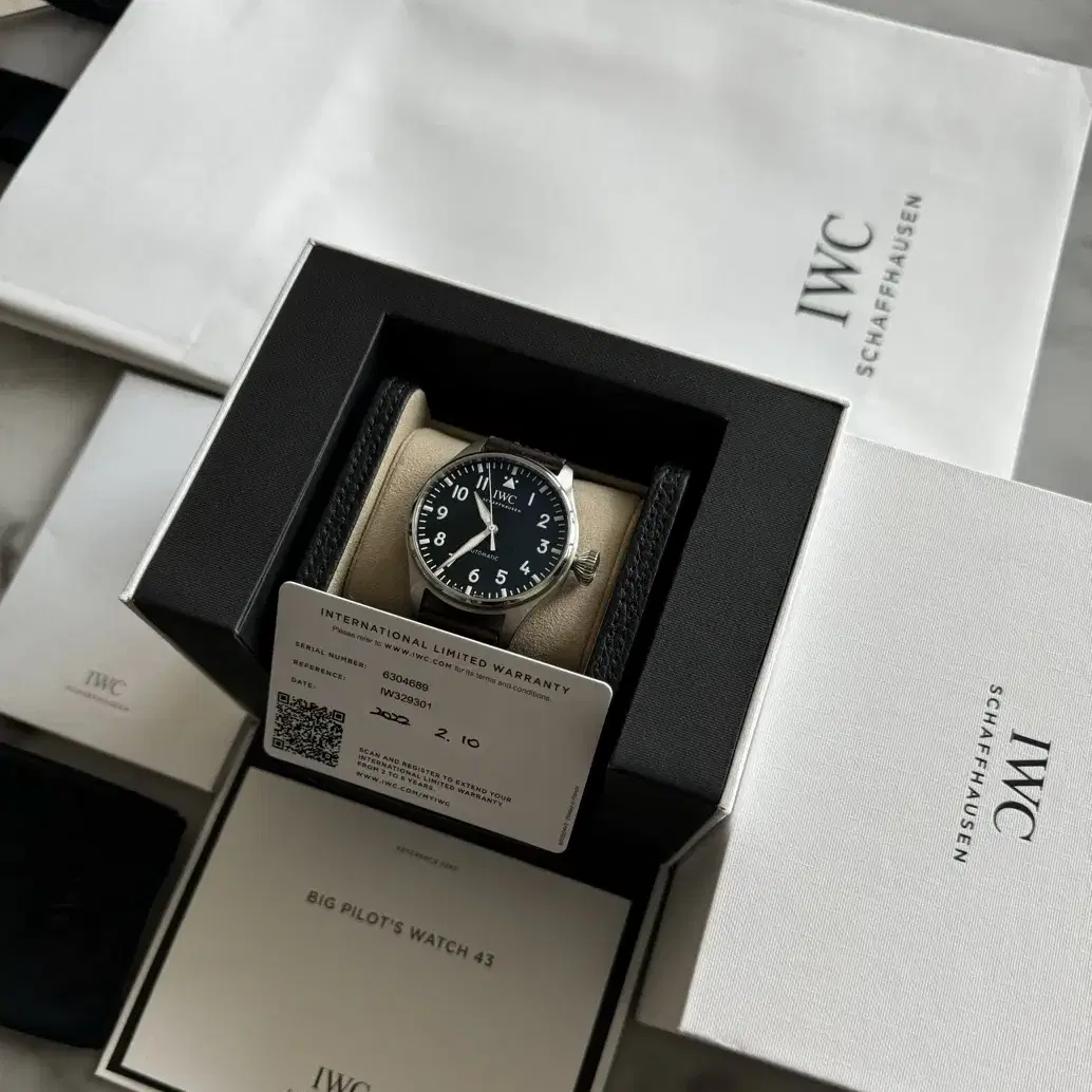 IWC 빅파일럿 워치 43mm 검판