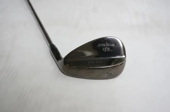 Mirage MG 800 Approach Wedge 52-degree Dynamic Gold Wedgeflex