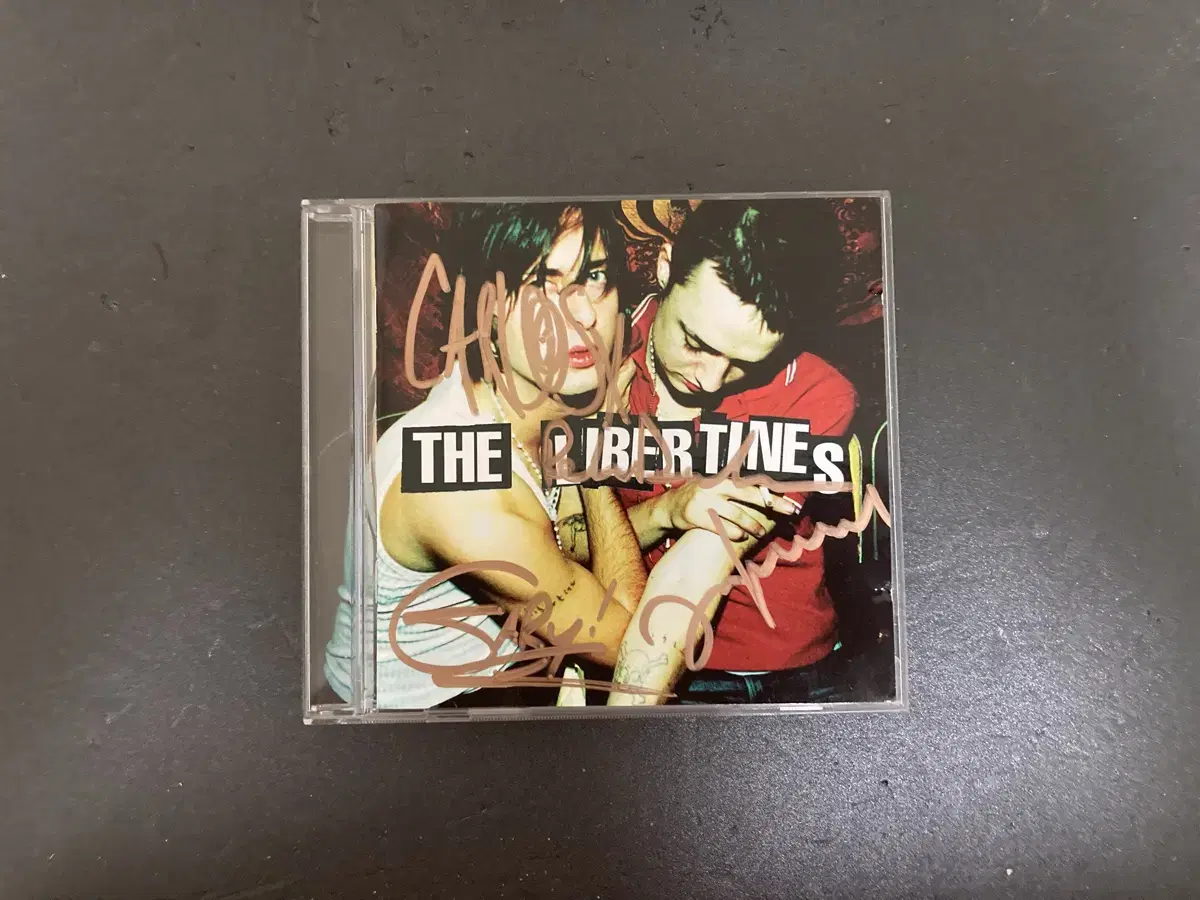 리버틴스-The Libertines 04년 UK 풀밴드싸인CD