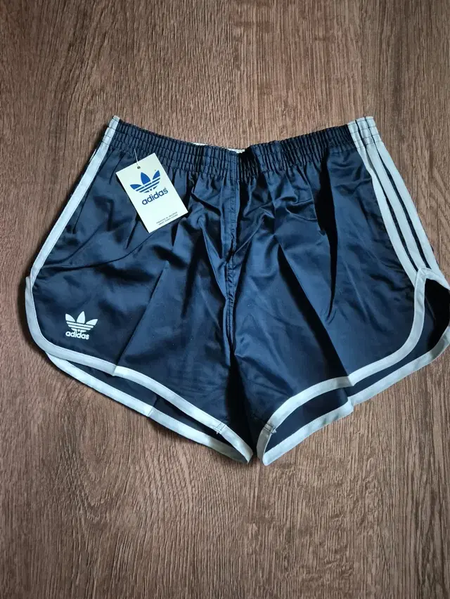 80s Adidas 아디다스 w.germany 돌핀팬츠