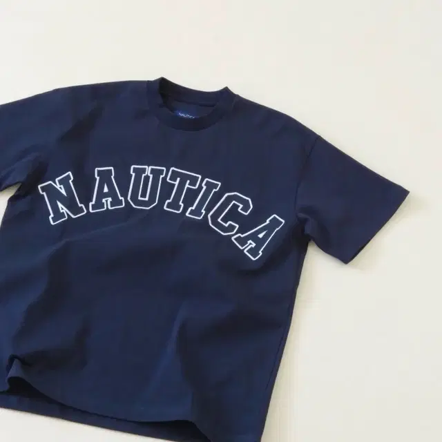 NAUTICA  베이직  자수 패치 반팔 티셔츠