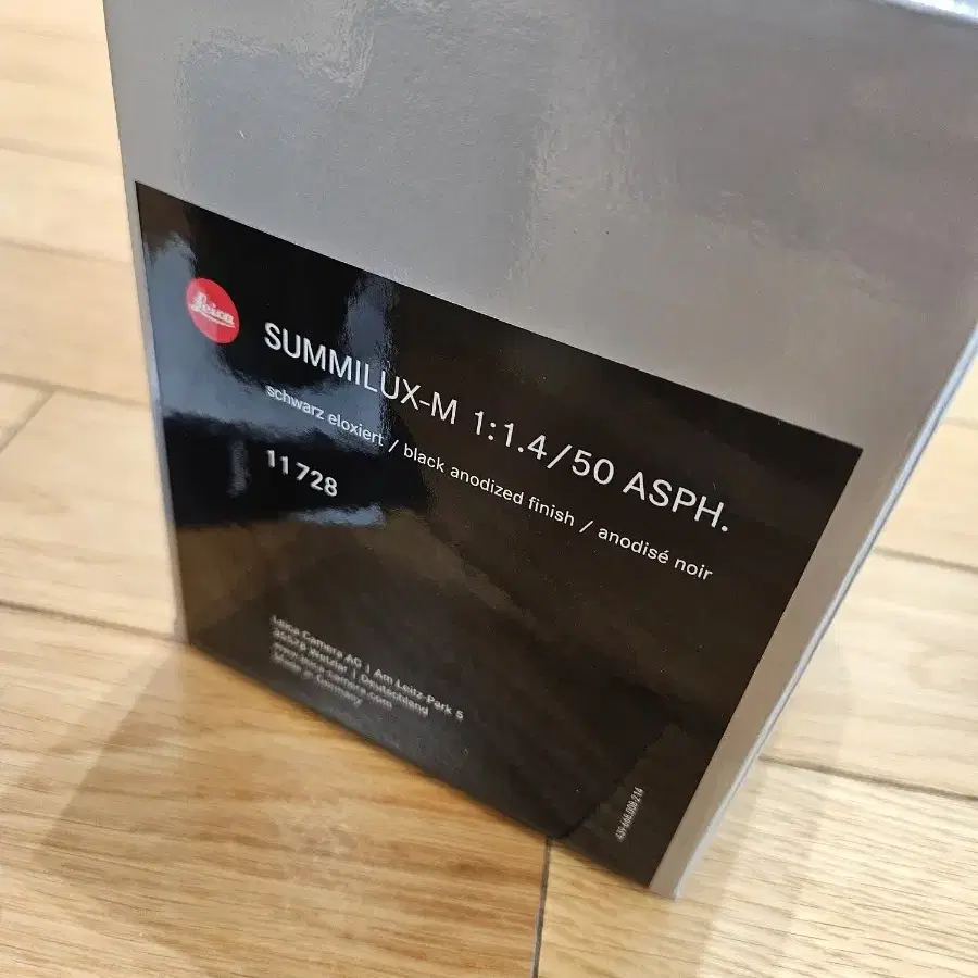 NEW  Leica Summilux-M 50 f/1.4 Black