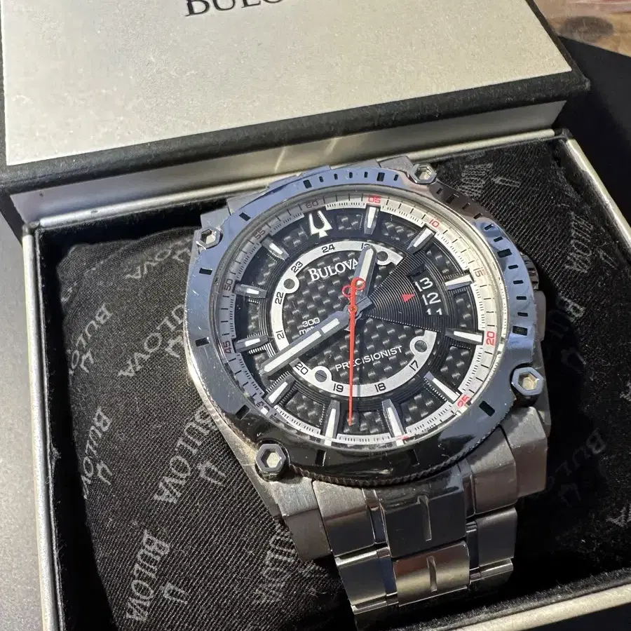 bulova 메탈시계