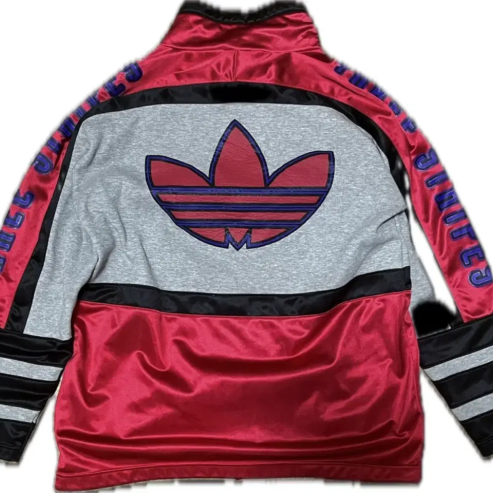 Adidas (L)