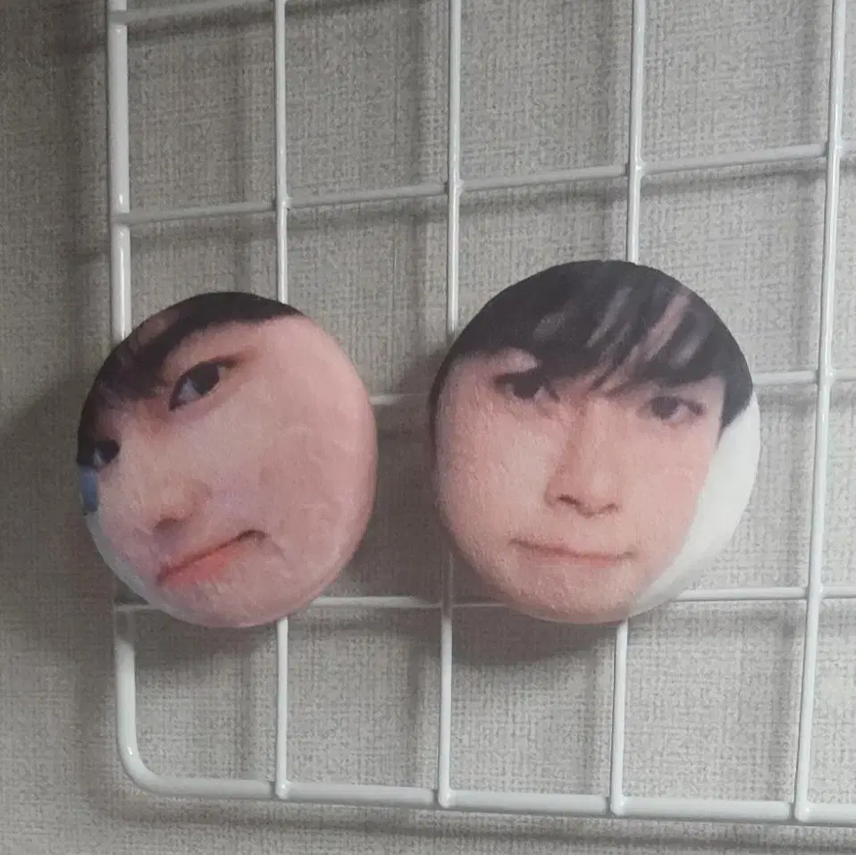 Sung hanbin zhang hao Cushion badge wts sells