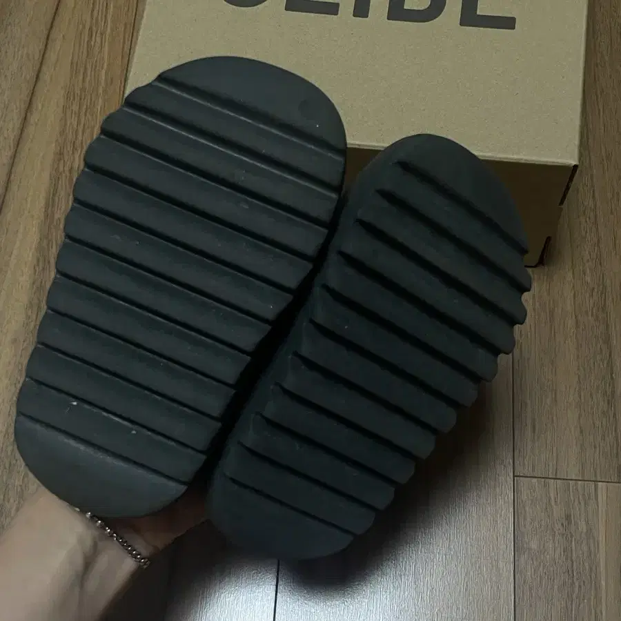 adidas yeezy 이지슬라이드 다크오닉스 키즈 170