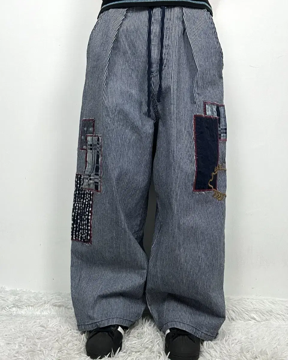 (FREE SHIPPING) JPN D.S Drugstore Patchwork Pin-Tuck Hickory Pants