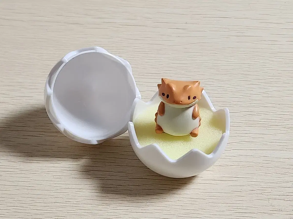 Lizard Gacha Figurine Ring