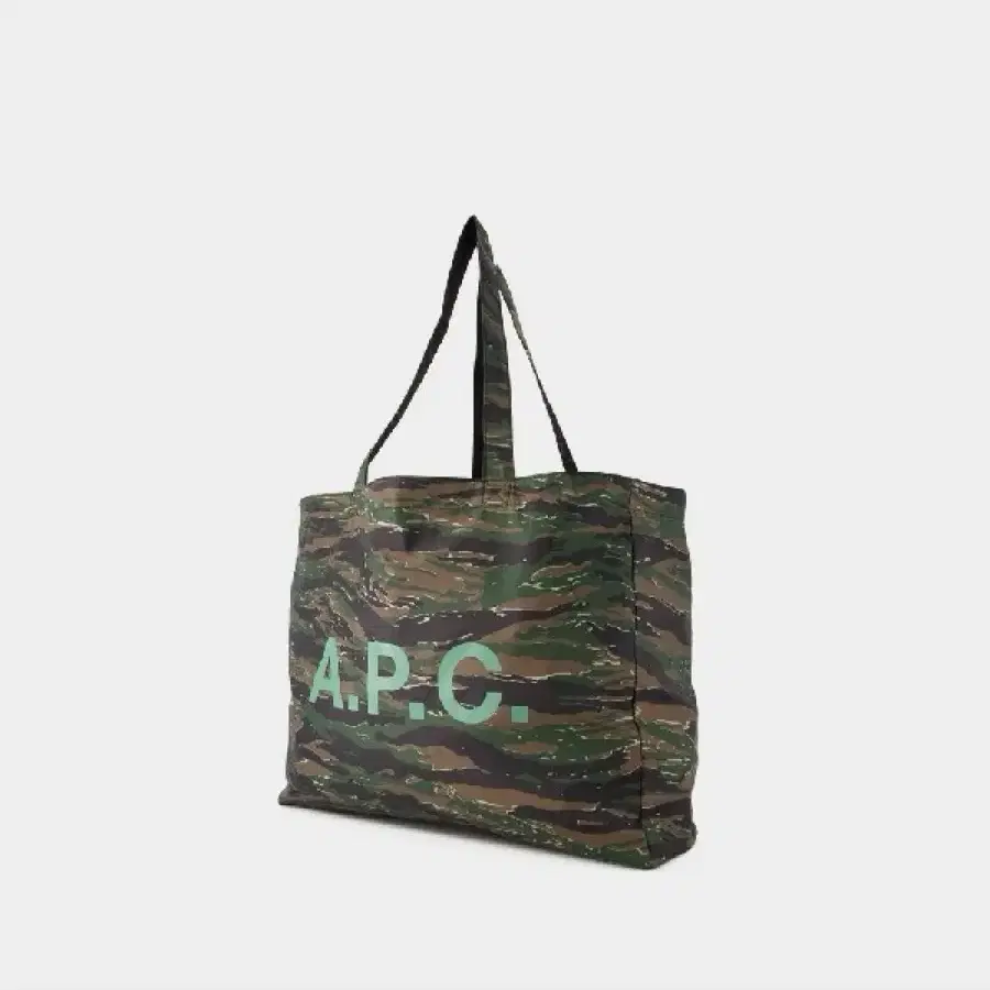 APC 카모플라쥬 리버시블 토트백