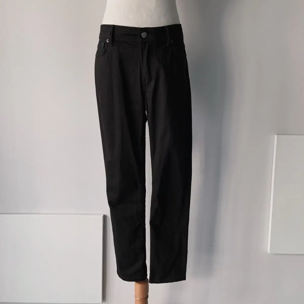 27 28 Akne Studios Jin Pants