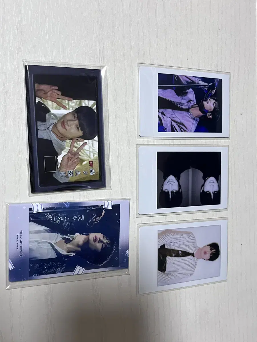 Sell bulk Byun Wooseok polaroid unofficial goods 