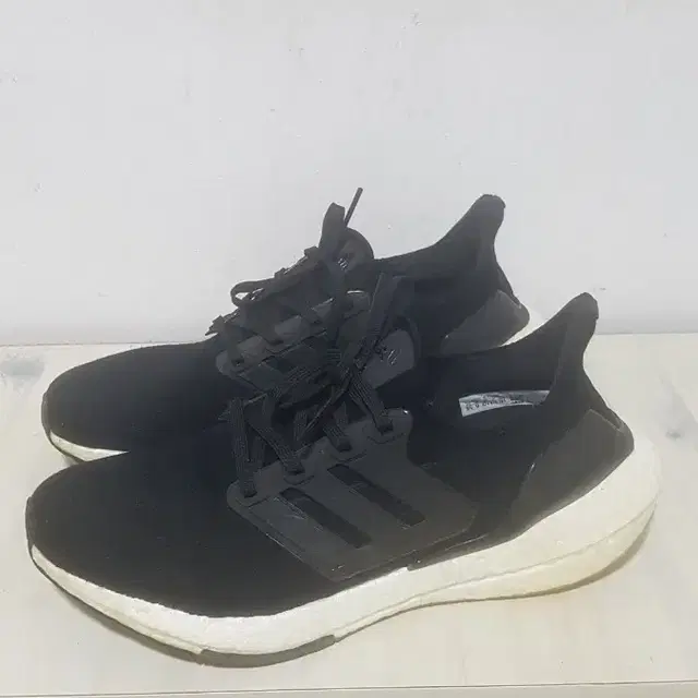 택포 270-275 A급 ADIDAS ULTRA-BOOST 왕쿠션 운동화