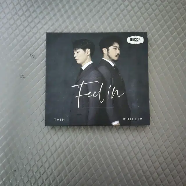 Feel in 앨범