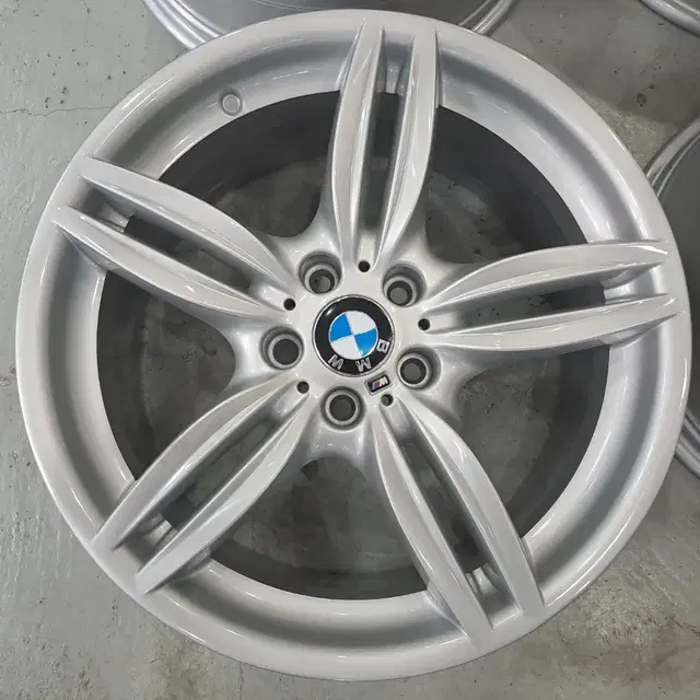 BMW 5시리즈 F10 351M 19인치 F바디 순정 휠  한대분 판매