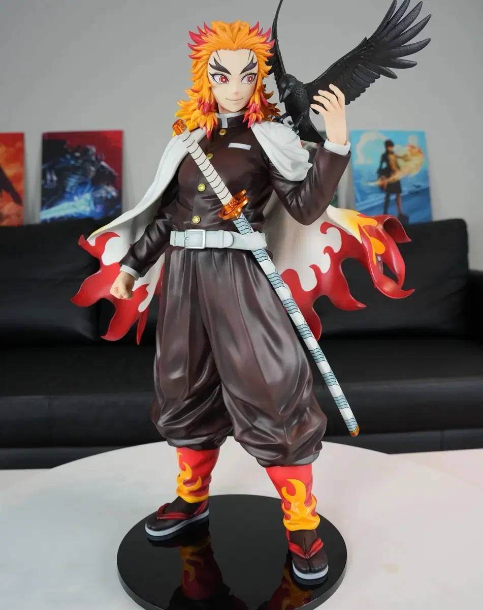 (Fully Genuine) I'm selling a 1/4 Rengoku of Demon Slayer Resin Aniflex.