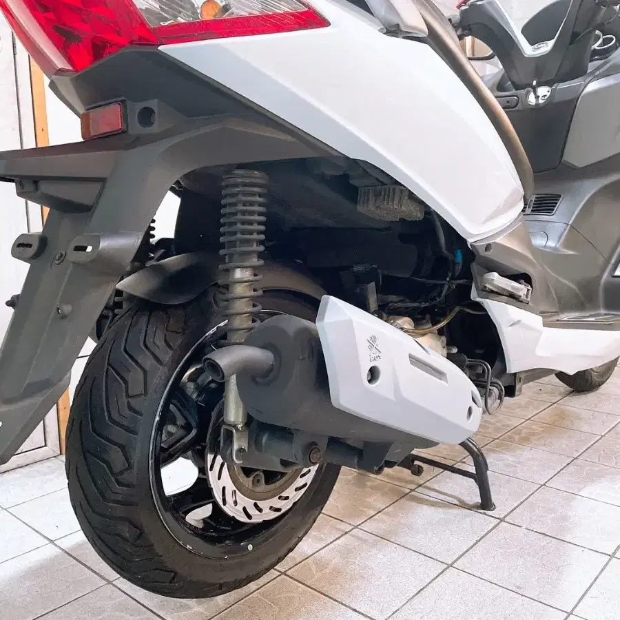 SYM "조이맥스125R" 17년식 특A급매물! 스쿠터오토바이