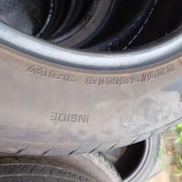 중고타이어 225/55R18 슈프림 S 1본 A급 팝니다