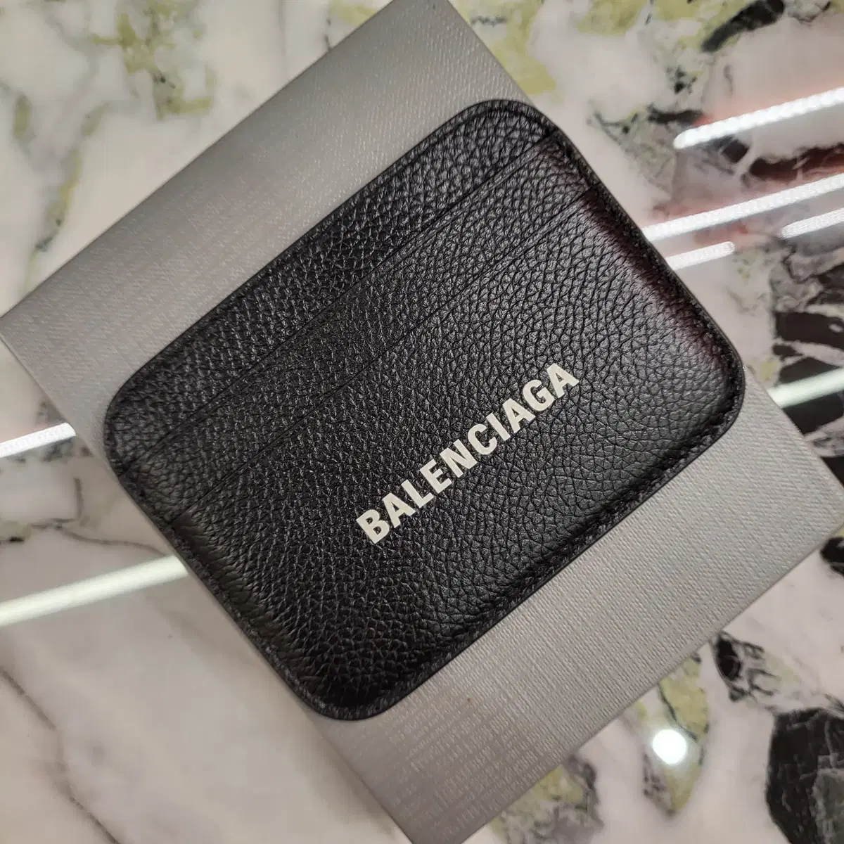 [New, Fully Loaded] Balenciaga Logo Leather Kard Wallet Black