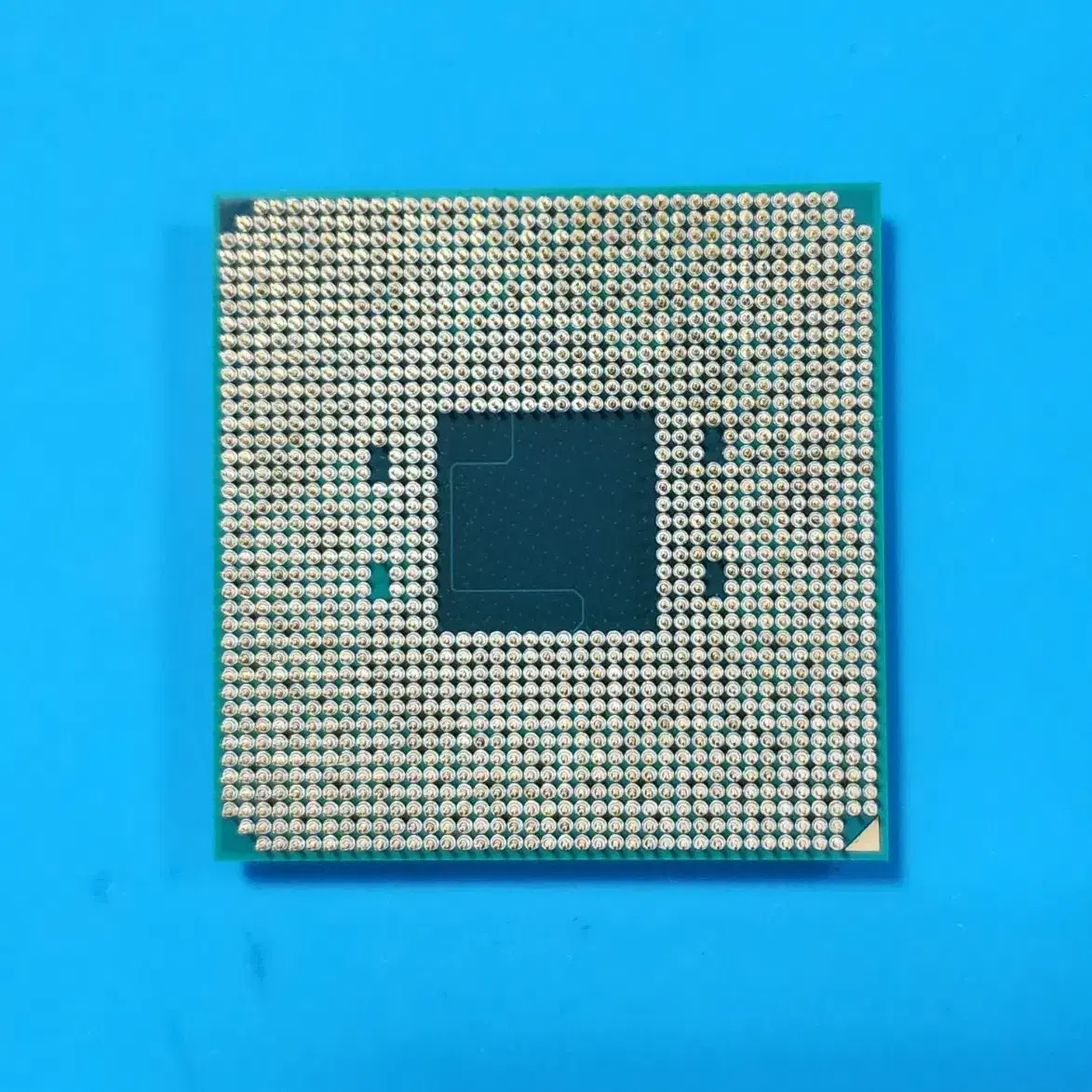 AMD Ryzen3 2200G CPU