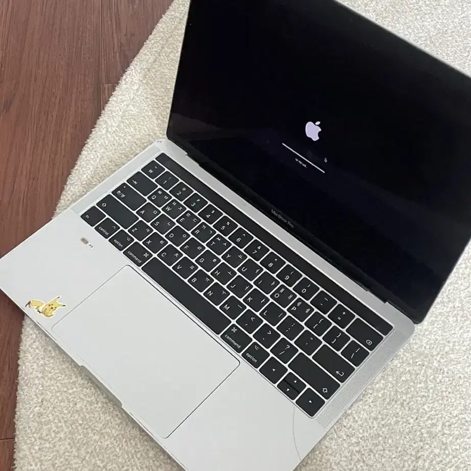 2017 맥북 프로 MacBook Pro 터치바 모델 (256G)