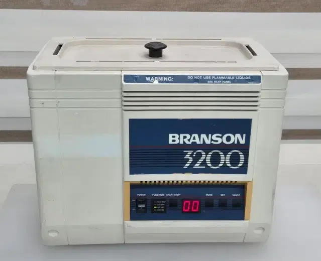 BRANSON 3200 초음파 세척기.