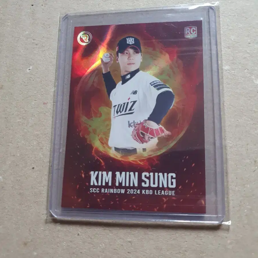 SCC KBO 레인보우 KT 김민성 9한정 레드루키 판매합니다..