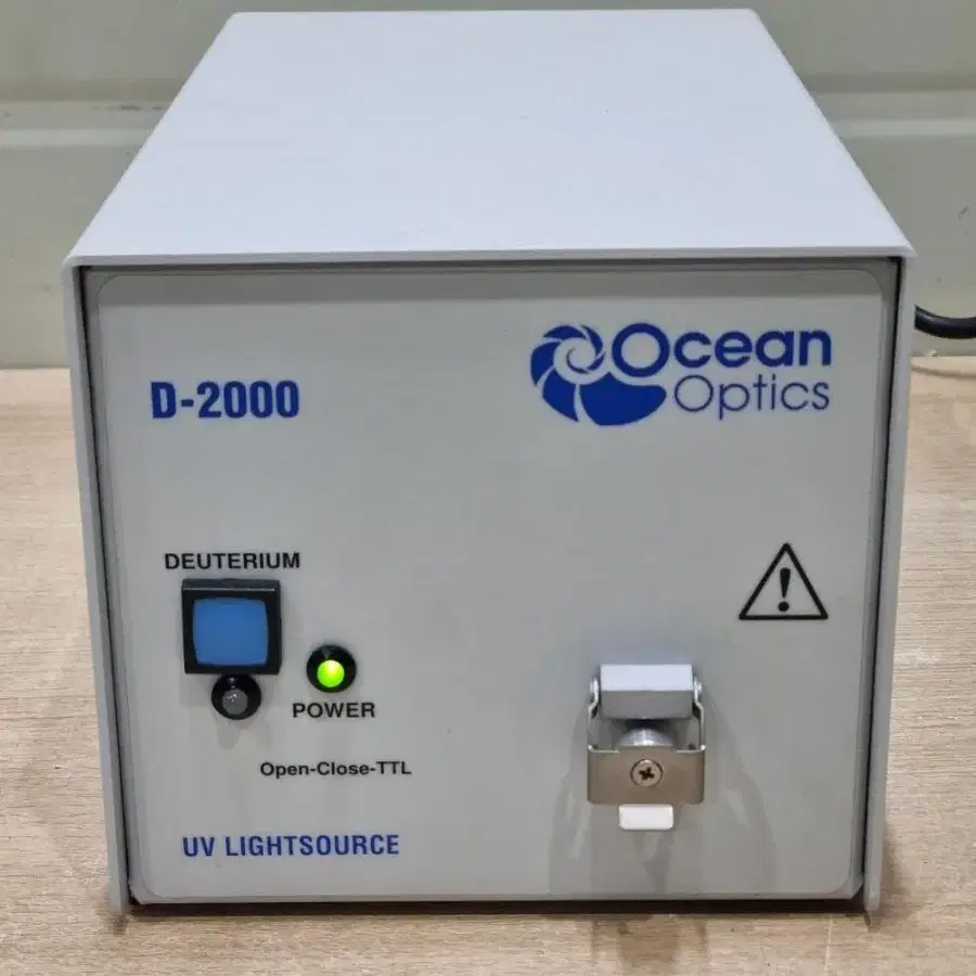 Ocean Optics D-2000 UV Lightsource 광원.