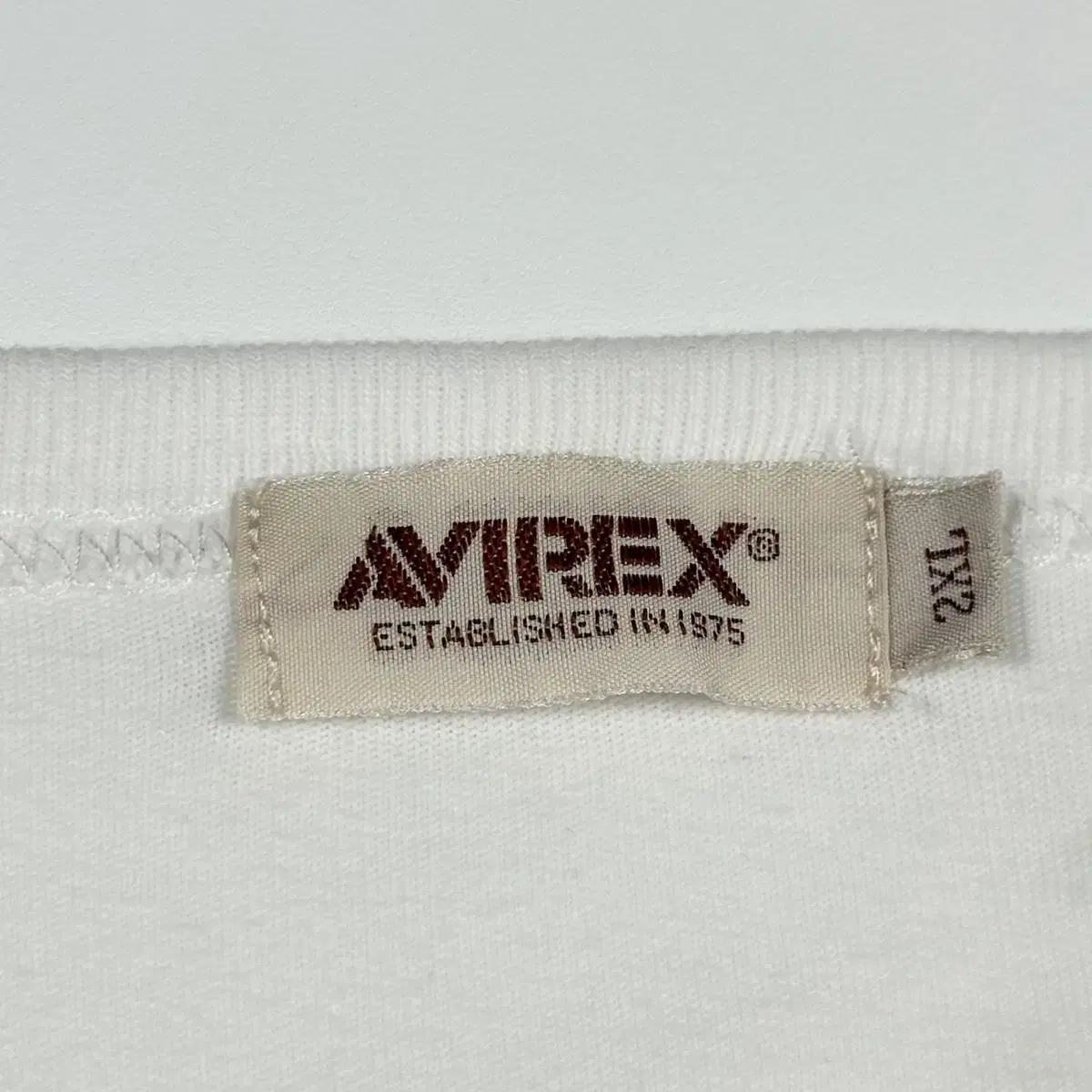 (2XL) AVIREX 아비렉스 스펠아웃 베이직 반팔티 화이트