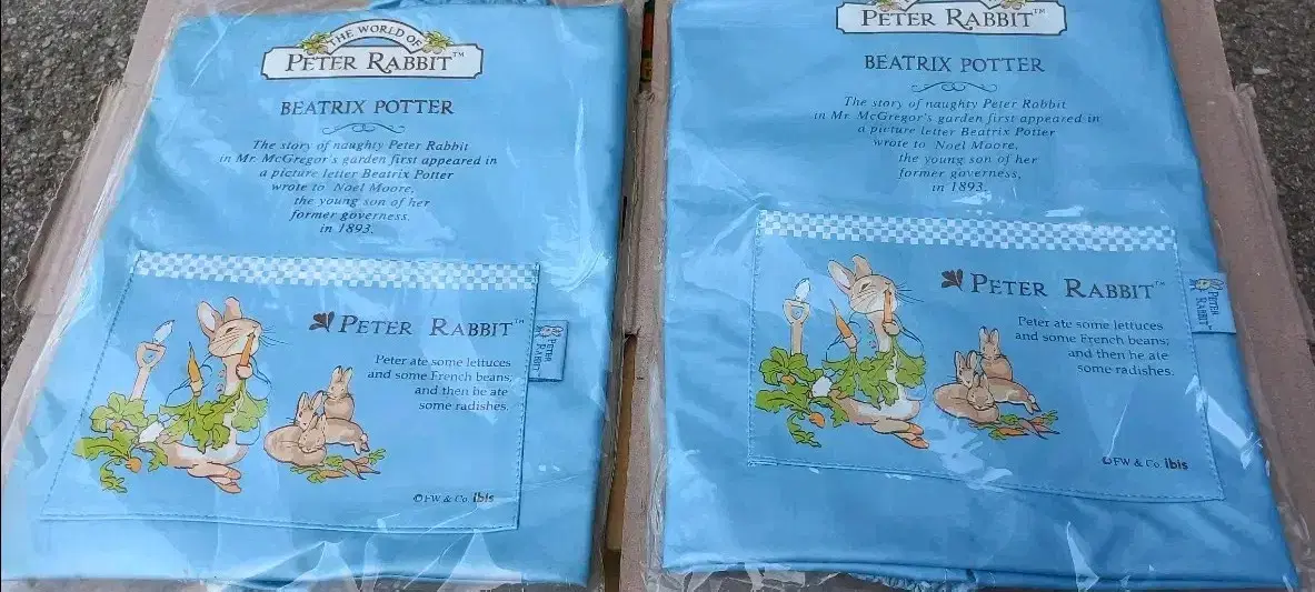 13000 Peter Rabbit Waterproof Apron in Bulk 2 Sets