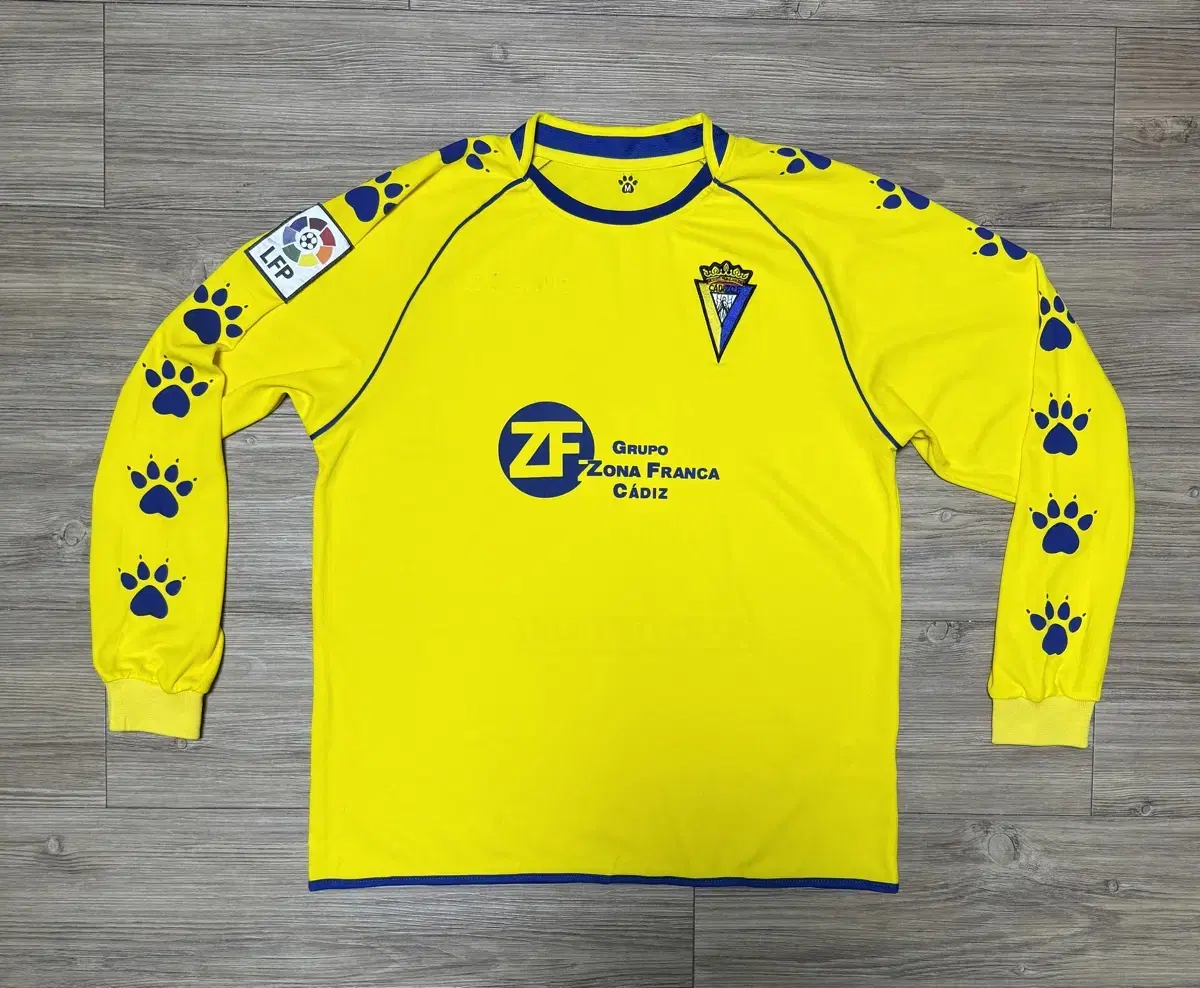 Vintage Kelme Primera League Cádiz CF soccer jersey