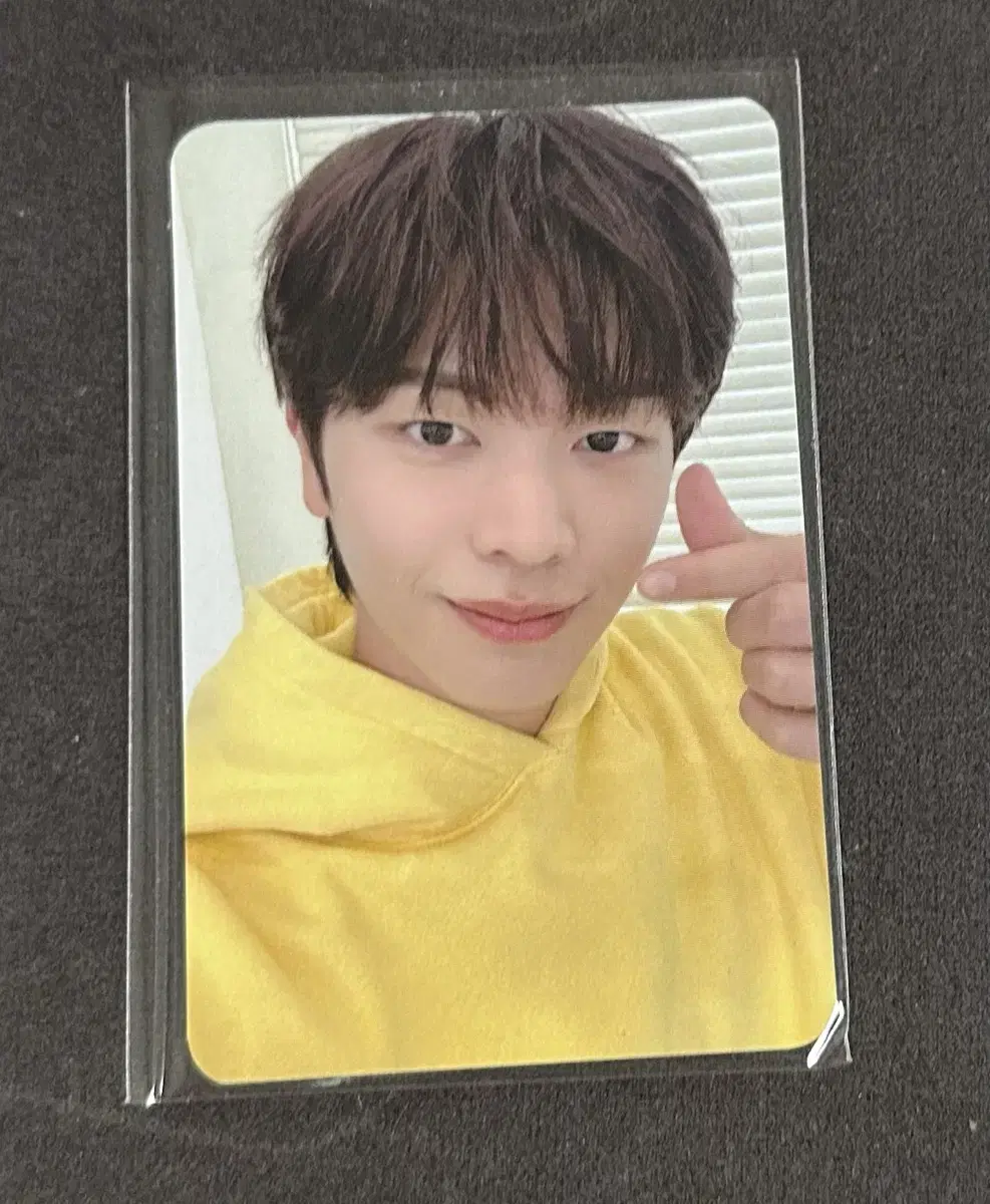 Yook sungjae ring photocard