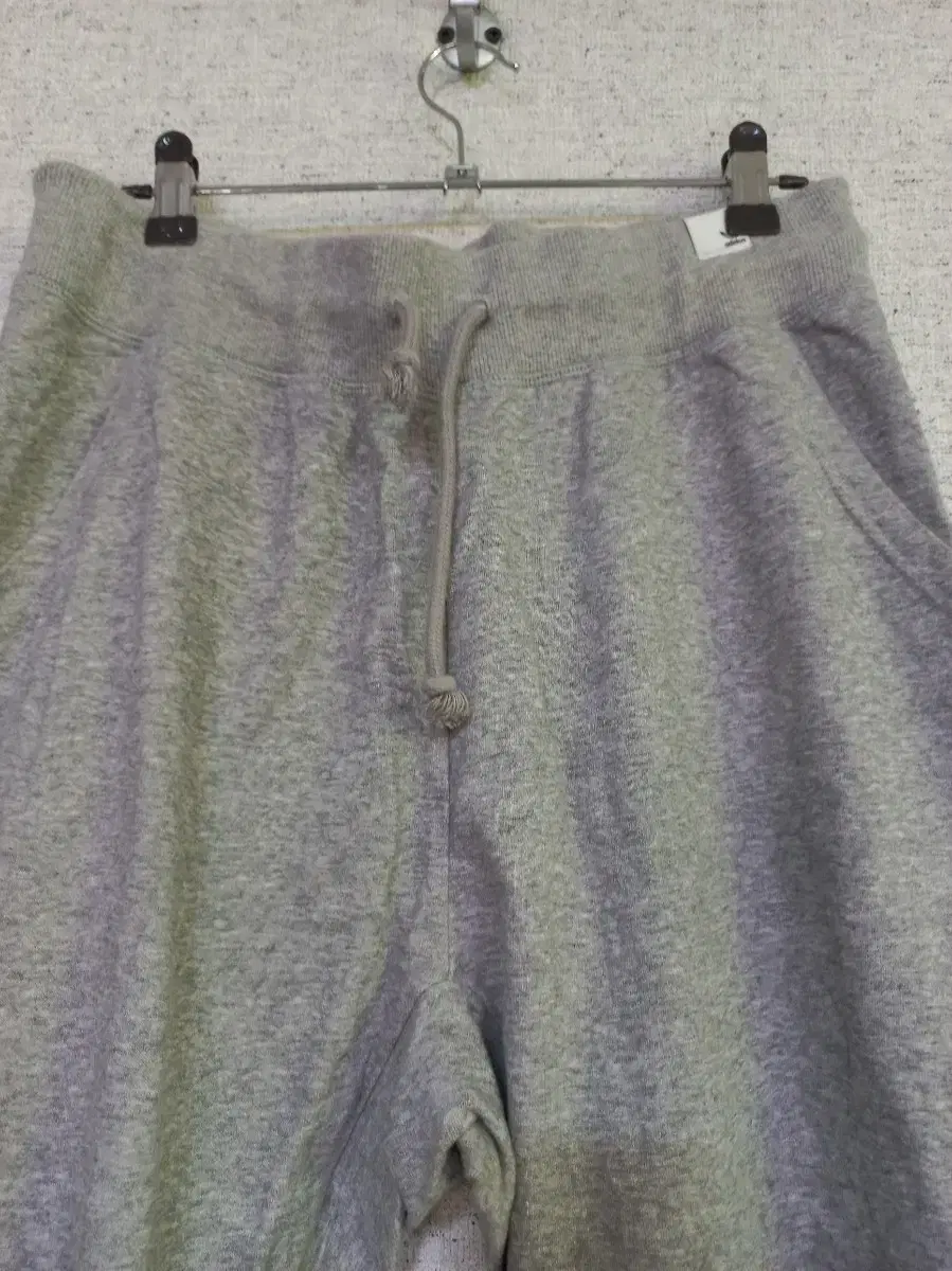 adidas 9 part training pants (size 38)