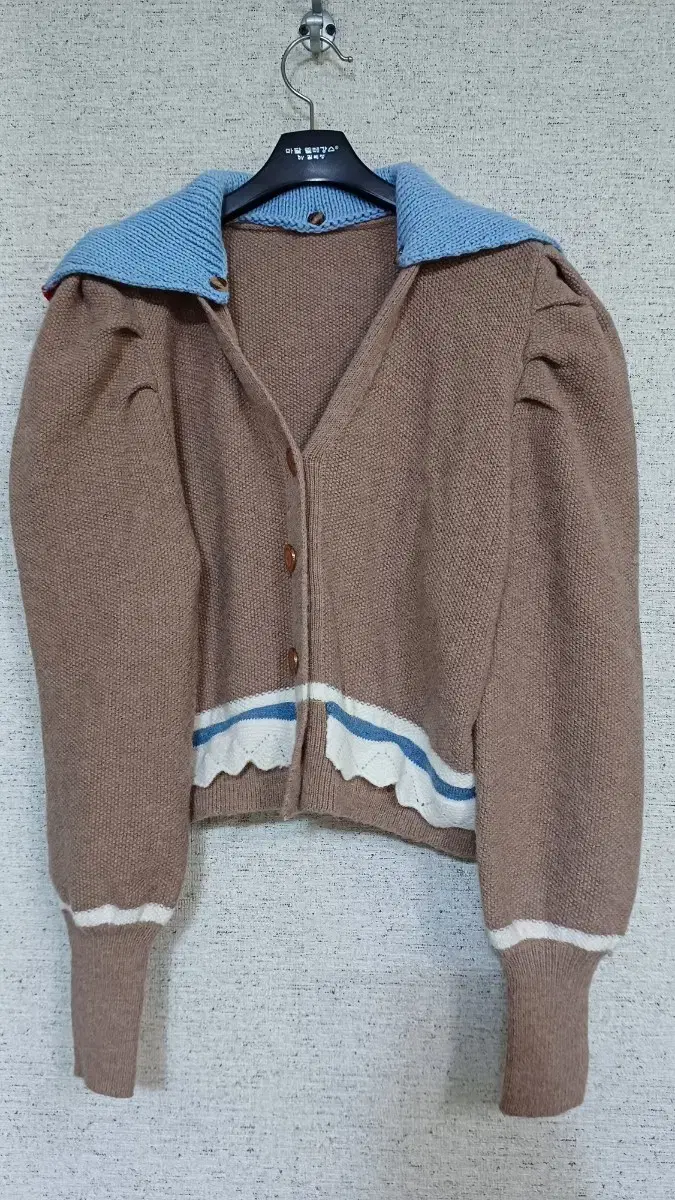 Puff Sleeve Cropped Serra Knit Cardigan(66 before & after)