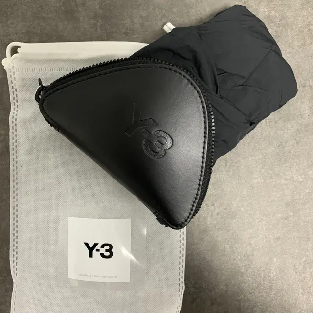 Y-3 요지야마모토 패커블 리나일론 토트백