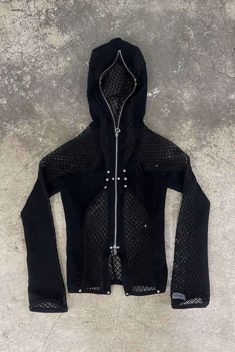 Skoot 스쿠읏 HIDE AND SEEK HOODIE