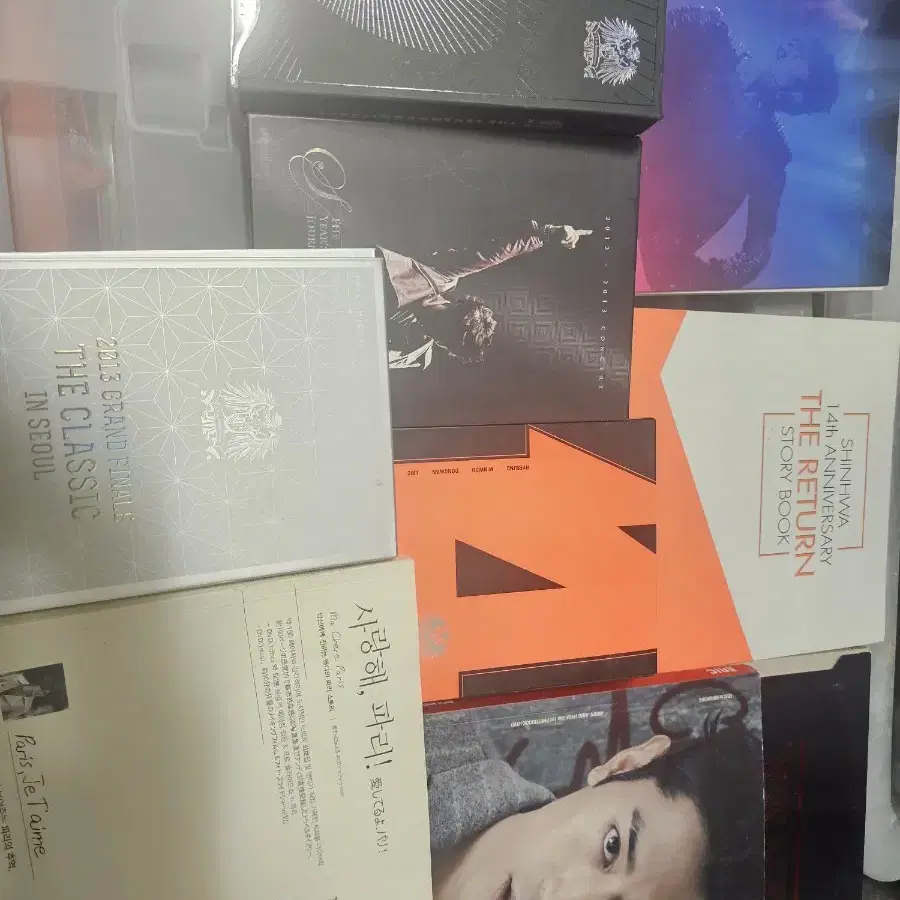 신화 콘서트 DVD+메이킹필름+화보집 등 일괄 팔아요(21개)