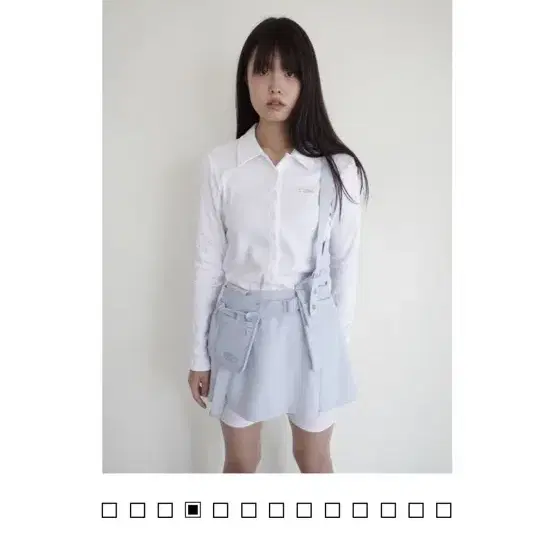 구함)지초이 SS23 BRACES MINI SKIRT (ICE BLUE)