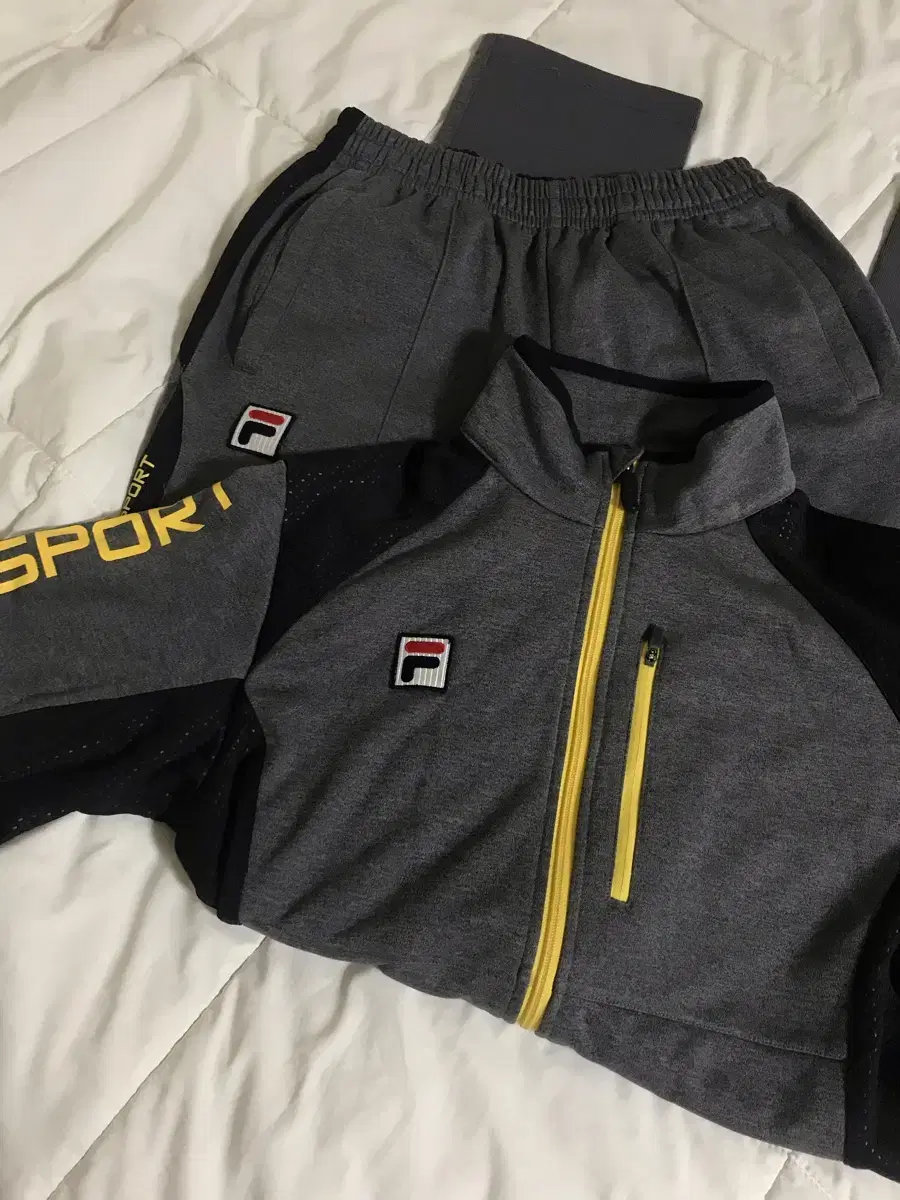 Wheela Gym Set (Zip-up Pants)