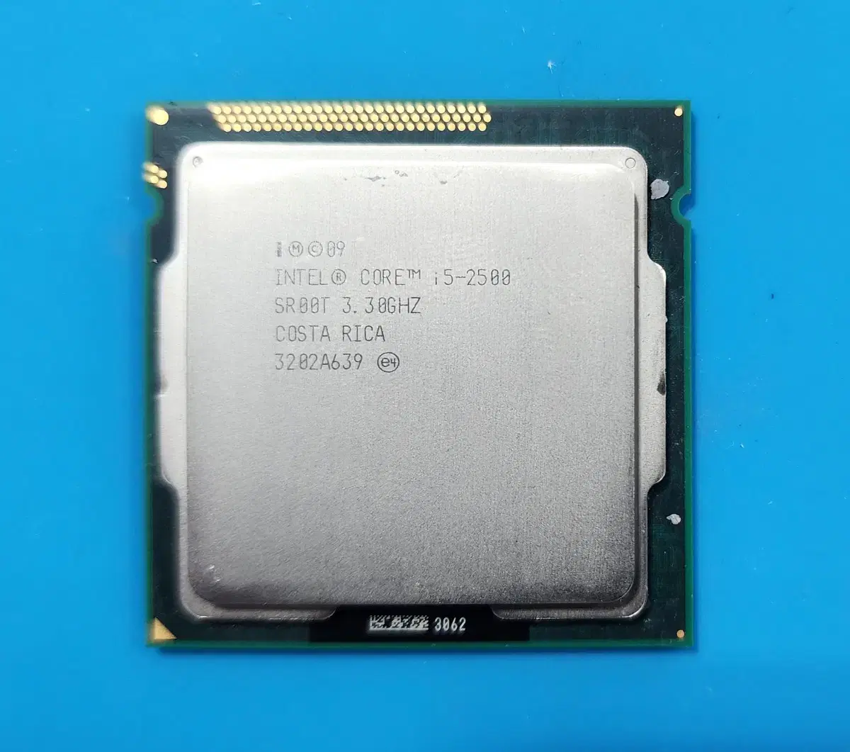 인텔 i5-2500  CPU입니다.