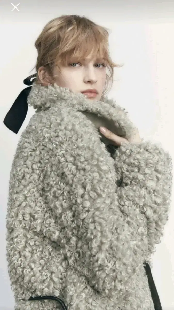 New) Zara Bouclé Coat Limited edition