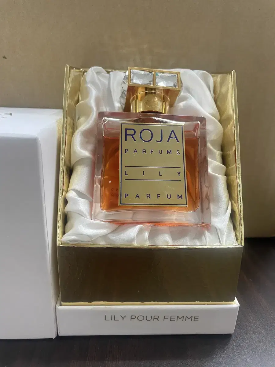 로자 릴리 퍼퓸 ROJA 50ml